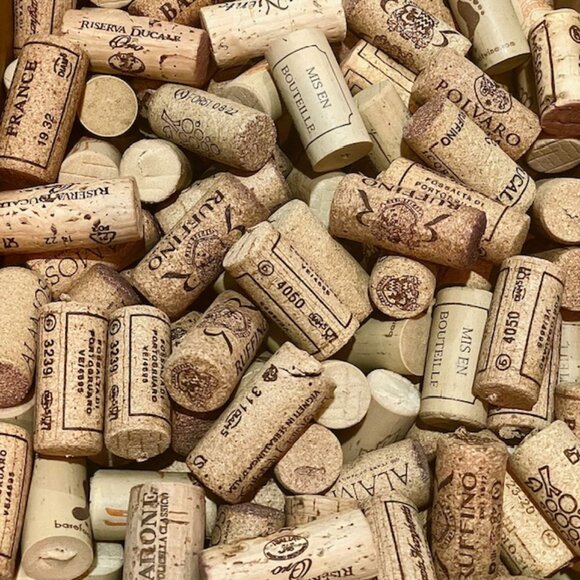 (200) Natural Used Assorted Wine Corks Collection Craft Arts Upcycle - Picture 1 of 4